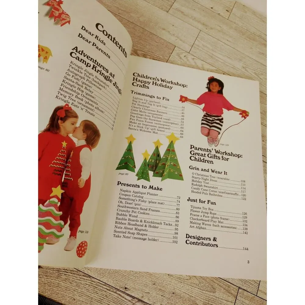 Christmas is‎ Coming Vol 4 Leisure Arts - Holiday Projects for Children + Parent